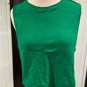 Green Sleeveless Women's Crop Tee